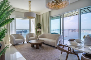 Homes Beyond Newly Furnished 2BR with Beach Access